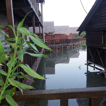 La Capannina Chez Lea Hotel Morondava Ngoại thất bức ảnh